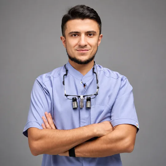 Dr. Aleksandr Siniakov